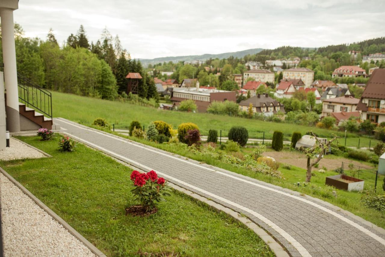 Apartament Sloneczna Rapsodia - Blisko Parku Zdrojowego - Piekny Widok - Ogrod - Taras Rabka Bagian luar foto